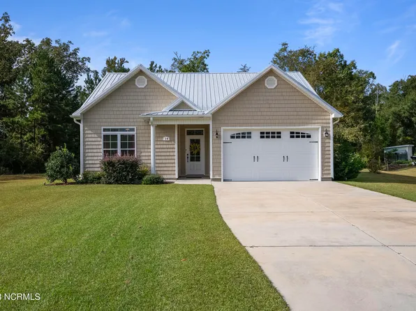 14 E Caribou Court, Lake Waccamaw, NC 28450