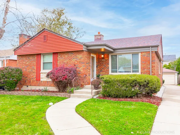 10130 Cambridge St, Westchester, IL 60154