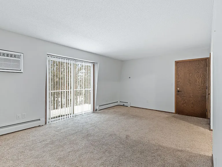 925 West Branch St — Photo 6