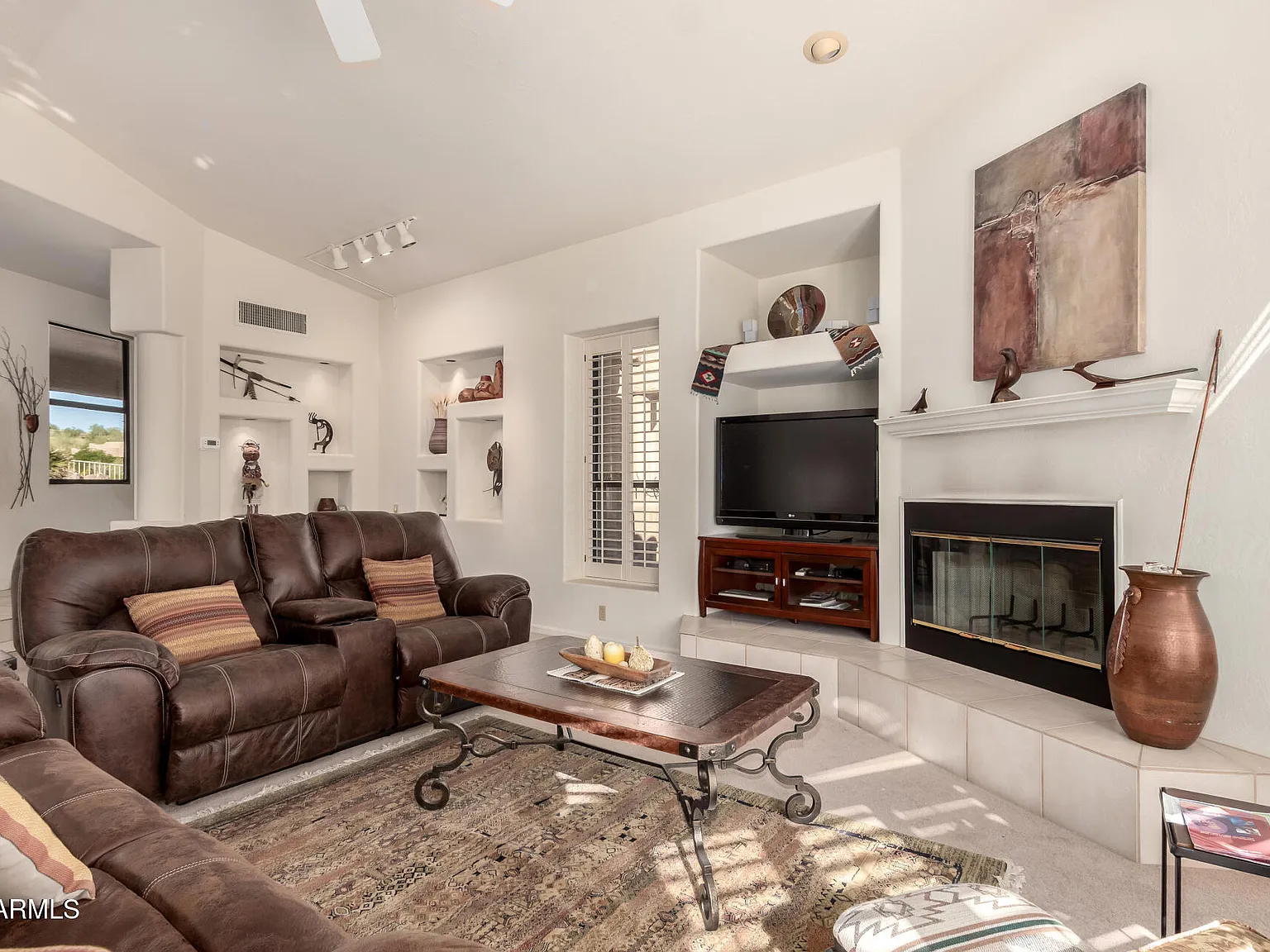 3 bed, 3.5 bath, 2838 sqft, $6,000 — Photo 4