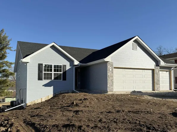 1214 Royal Oaks Drive, Janesville, WI 53548