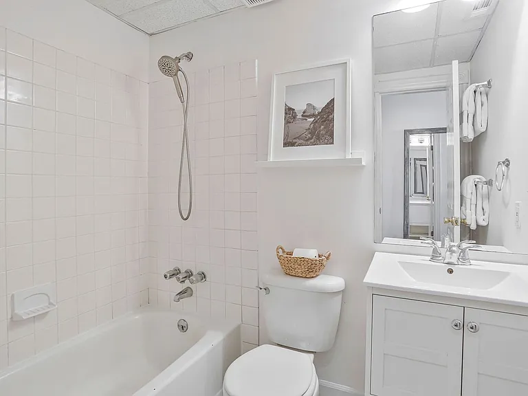 2510 Cliffbourne Pl NW #202 — Photo 15