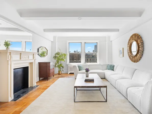 90 Riverside Drive image 1 of 22