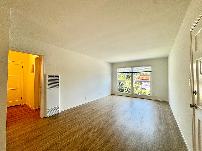 1401 N Fairfax Ave #102 — Photo 11