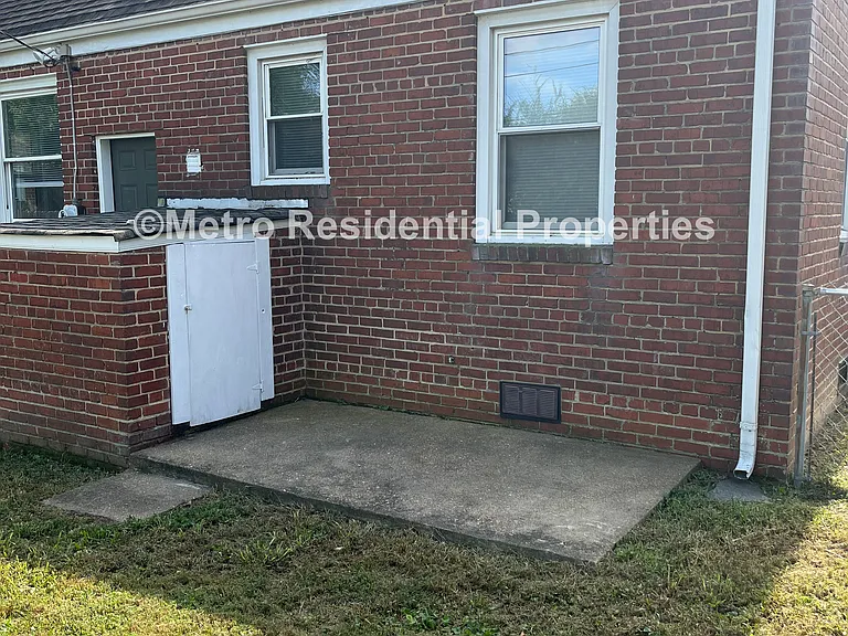 1014 Nelson St — Photo 27