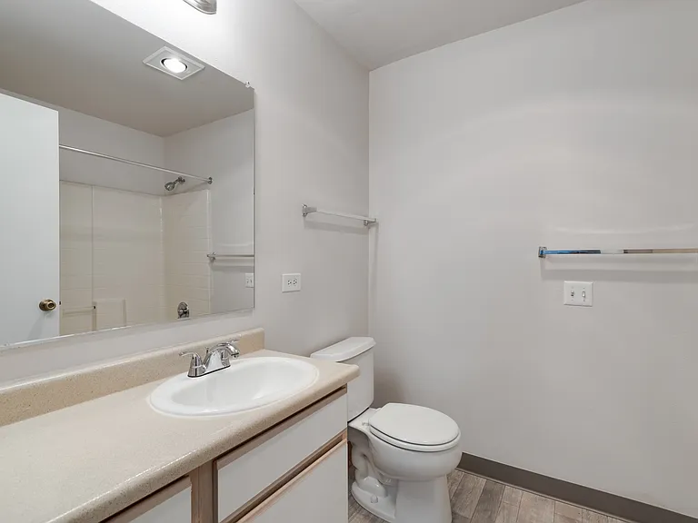 960 SW 163rd Ave #618 — Photo 5
