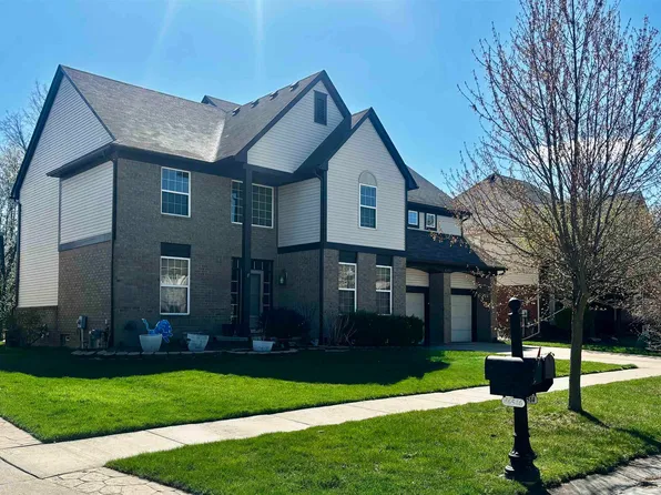 46514 Chalmers Dr, Macomb, MI 48044