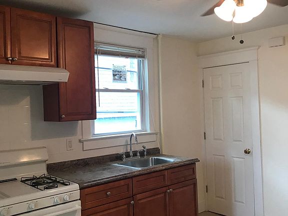 Generous Counter Space
