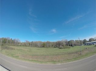 132 Travis Rd NW, Huntsville, AL 35806