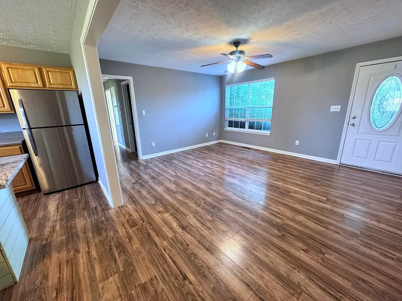 2 bed, 965 sqft, $1,350 — Photo 4