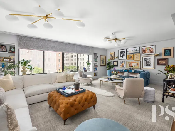 733 Park Avenue image 3 of 27