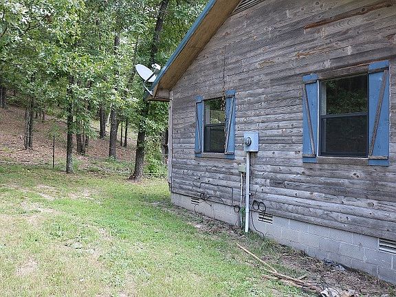 5th image of 295 Coondog Ln