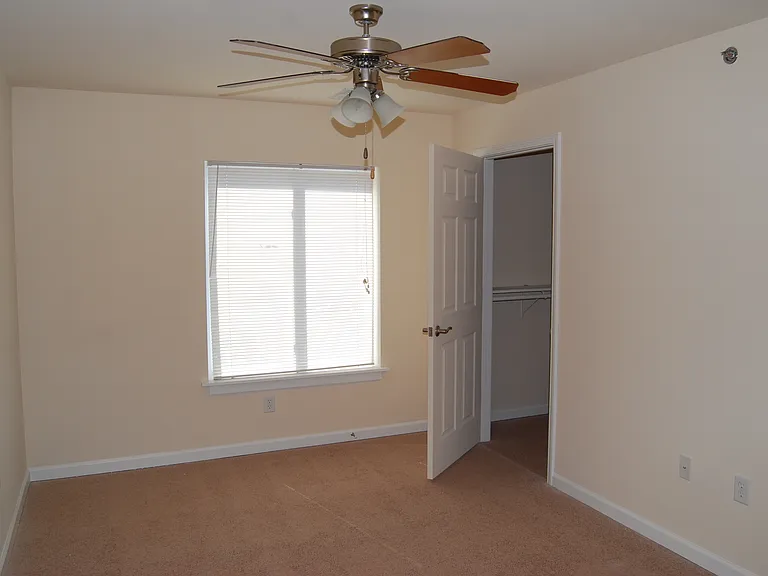 1750 Liberty Ln #102 — Photo 5
