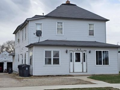 109 W Greeley St, Marshall, MN, 56258