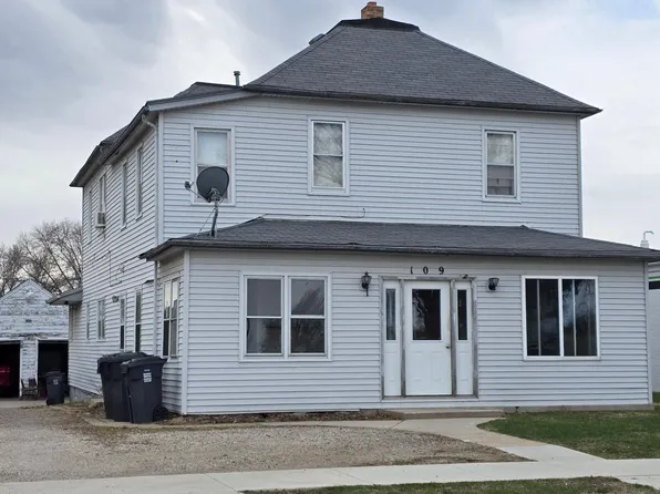 109 W Greeley St, Marshall, MN 56258