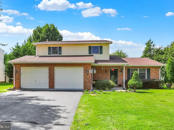3479 Carnoustie Dr, Chambersburg, PA 17202
