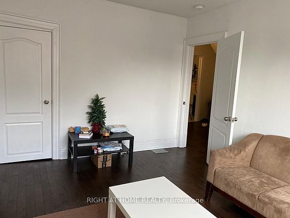 3rd image of 134 Huron St #2