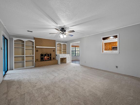 5th image of 10 Ivy Cir