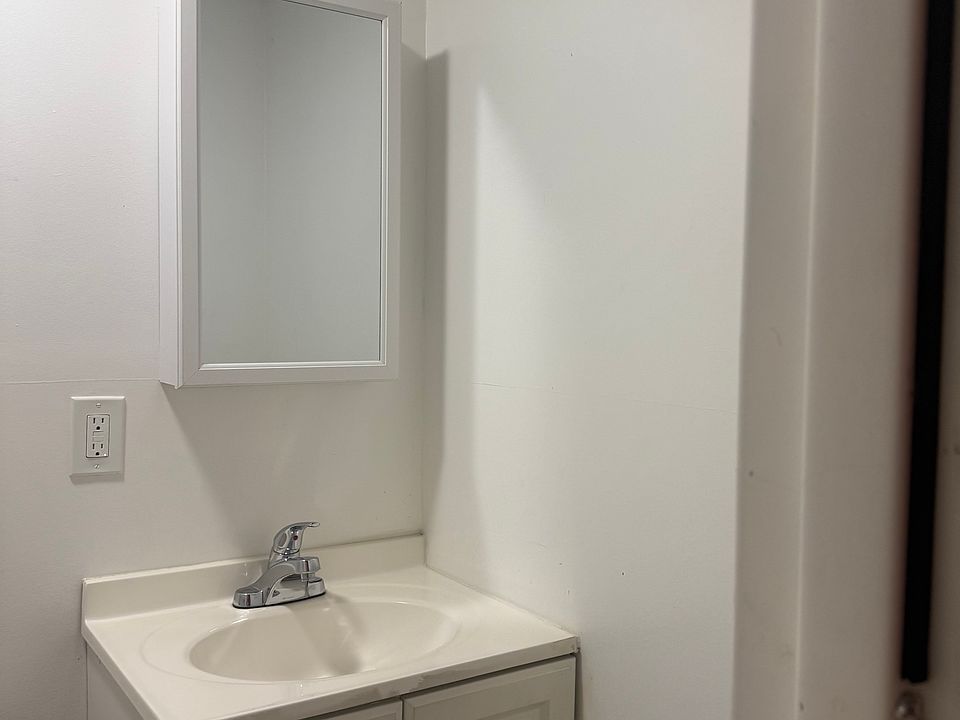 1st image of 51 Eastwood Ave Floor 1