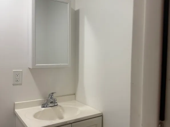 51 Eastwood Ave Floor 1, Deer Park, NY 11729