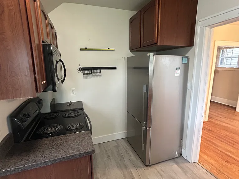 1430 White St — Photo 7