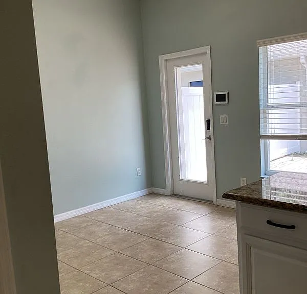 11932 Deer Path Way — Photo 6