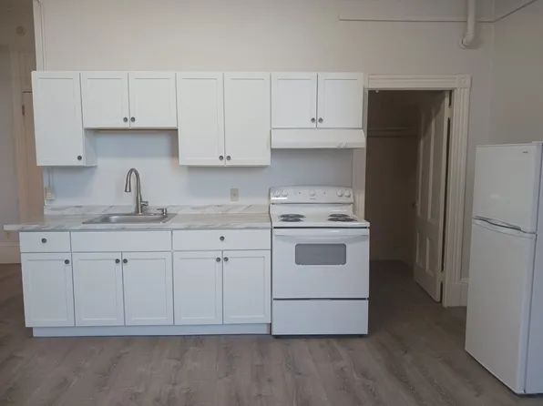 387 Main St #202, Rockland, ME 04841