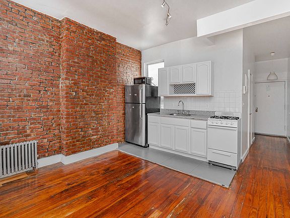 5th image of 874 E 156th St #2A