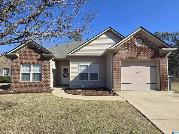 1003 Meriweather Dr, Calera, AL 35040