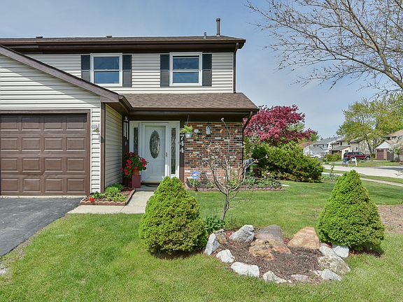2nd image of 3744 Merrimac Ln E