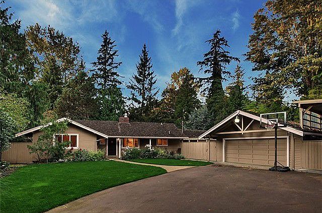 Located in desirable Normandy Park, this home enjoys Lot A beach rights