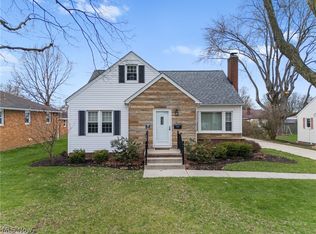 2883 Sharonwood Ave NW, Canton, OH