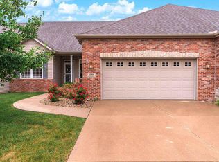 1086 Canyon Creek Rd, Normal, IL 61761