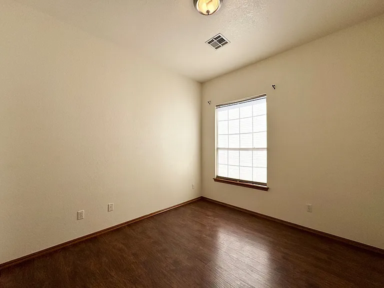 8221 Greer Way — Photo 26