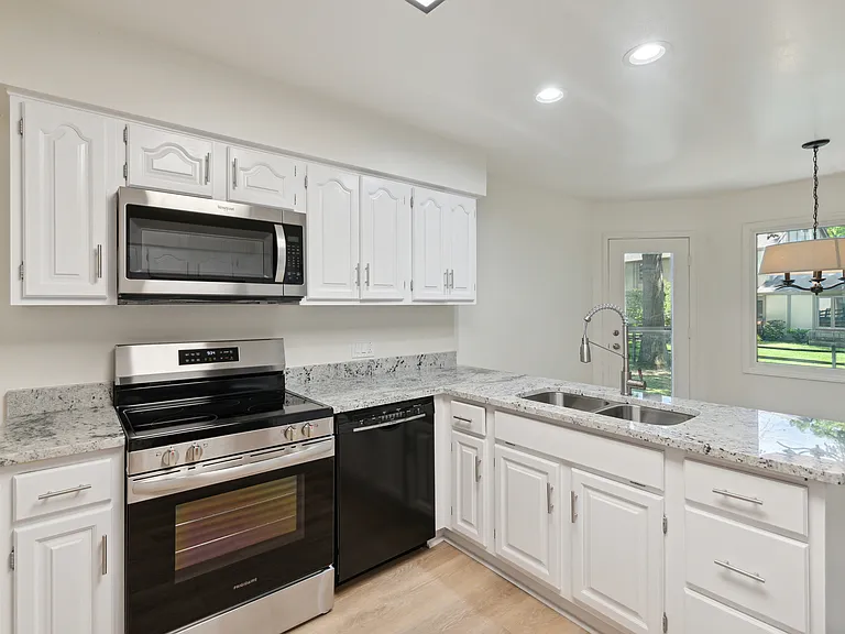 2410 Wealdstone Rd — Photo 25