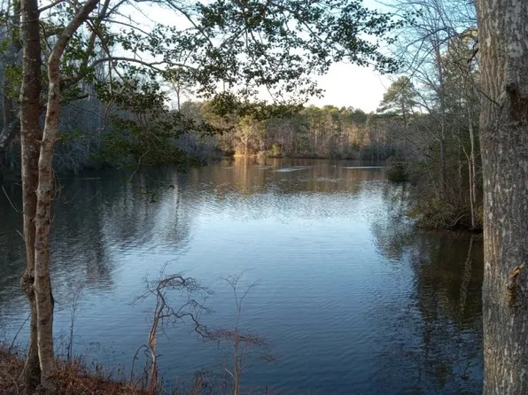 2406 N Waterside Dr, Lanexa, VA 23089