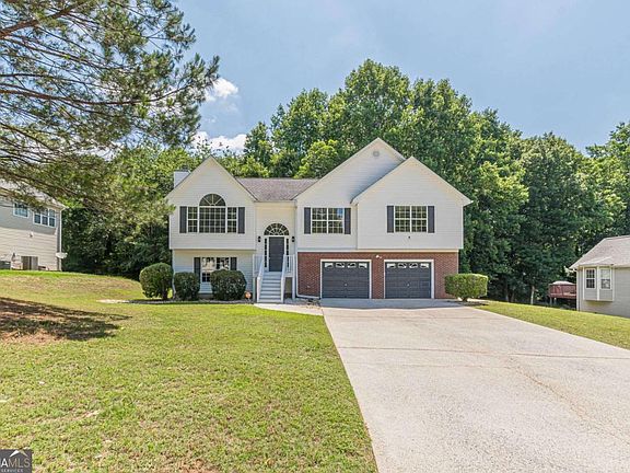 2nd image of 133 Four Oaks Dr