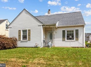 16 James Rd, Hatboro, PA 19040