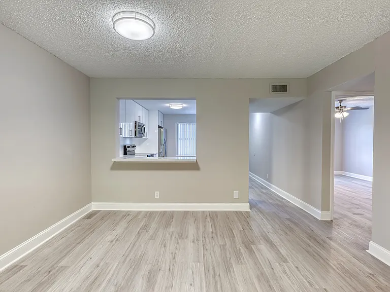 Delray Place Apartments — Photo 9