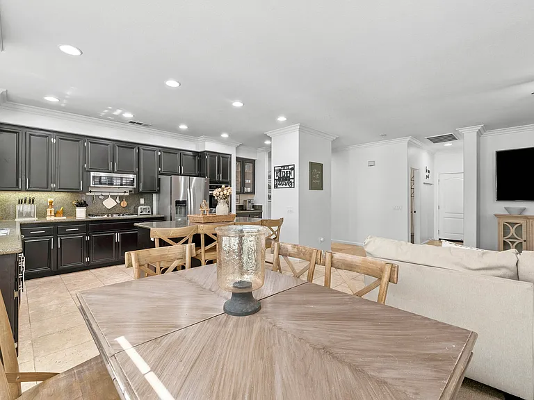 Baccarat Rd — Photo 10