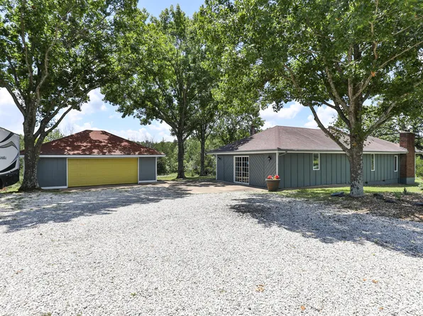 24127 Shadow Lake Drive, Wheatland, MO 65779