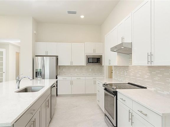 4th image of 12864 Chadsford Cir