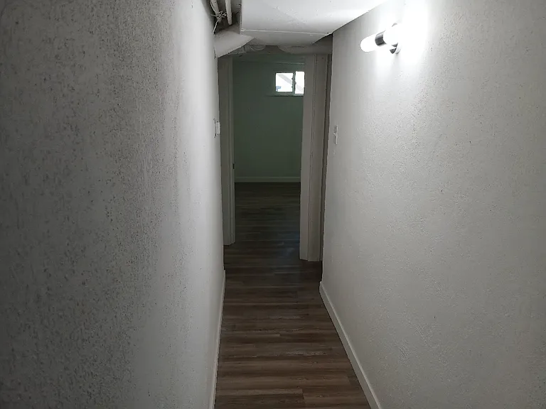 828 6th St #BASEMENT — Photo 3