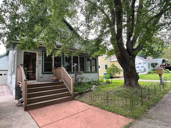 440 E Prospect St, Marquette, MI 49855