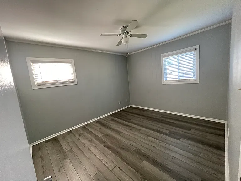 2217 Helsley Ave — Photo 12