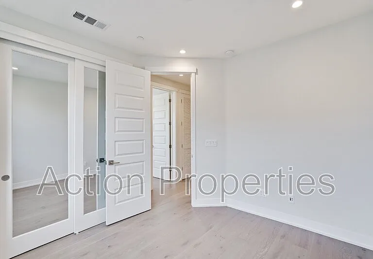 2388 Toledo Ter — Photo 16