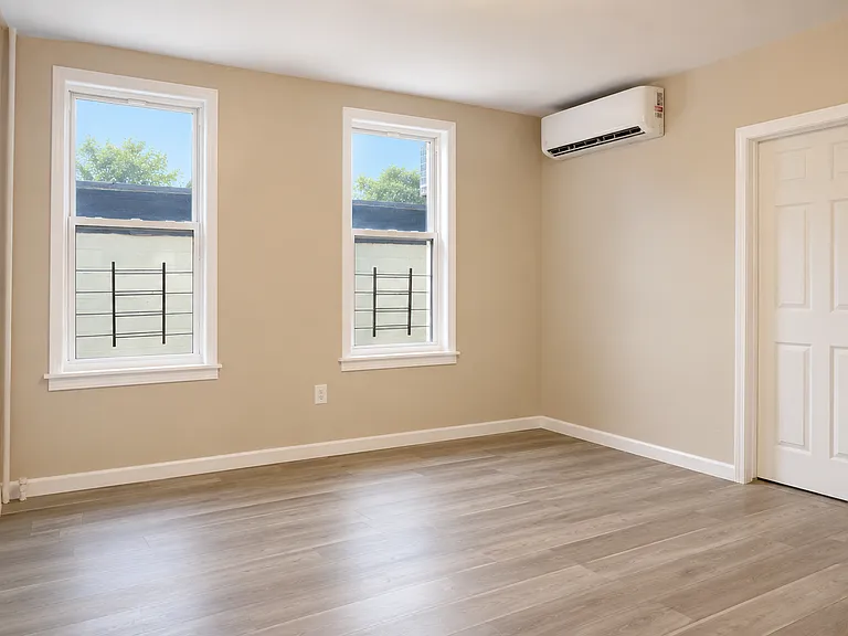 1393 Bronx River Ave #1F — Photo 1