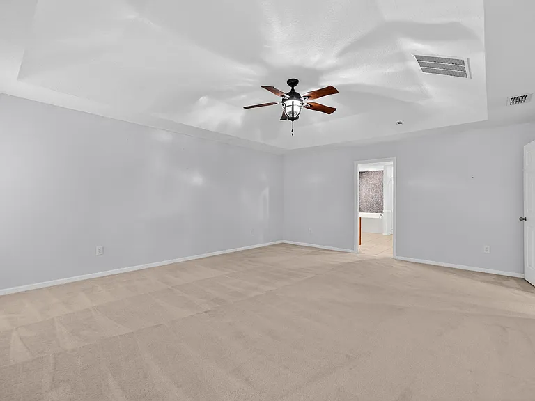 112 Kildrummy Ct — Photo 37