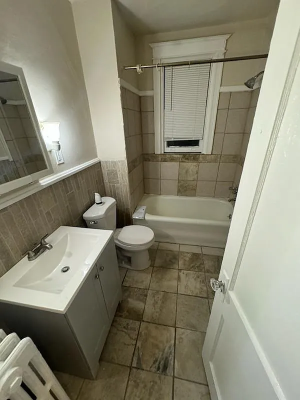 2 bed, 800 sqft, $1,100 — Photo 3