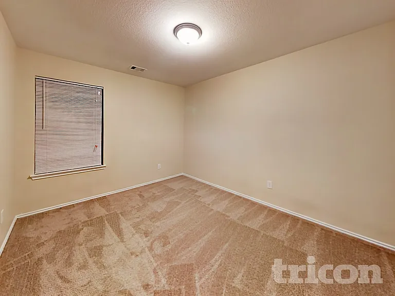 10338 Whisper Bluff Dr — Photo 19